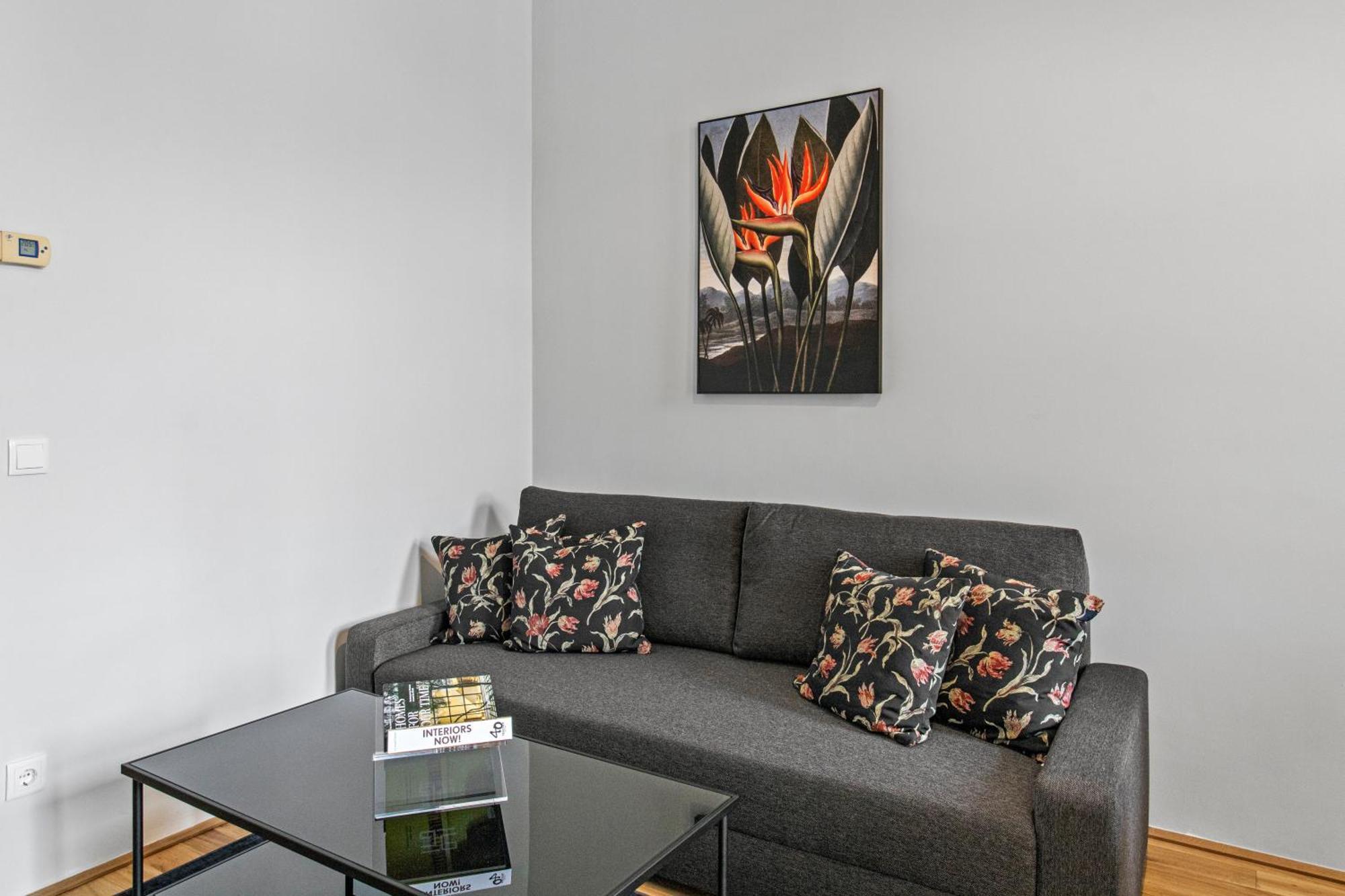 Balcony Apartment, 4 Min To U3 Zipperer Strasse Βιέννη Εξωτερικό φωτογραφία