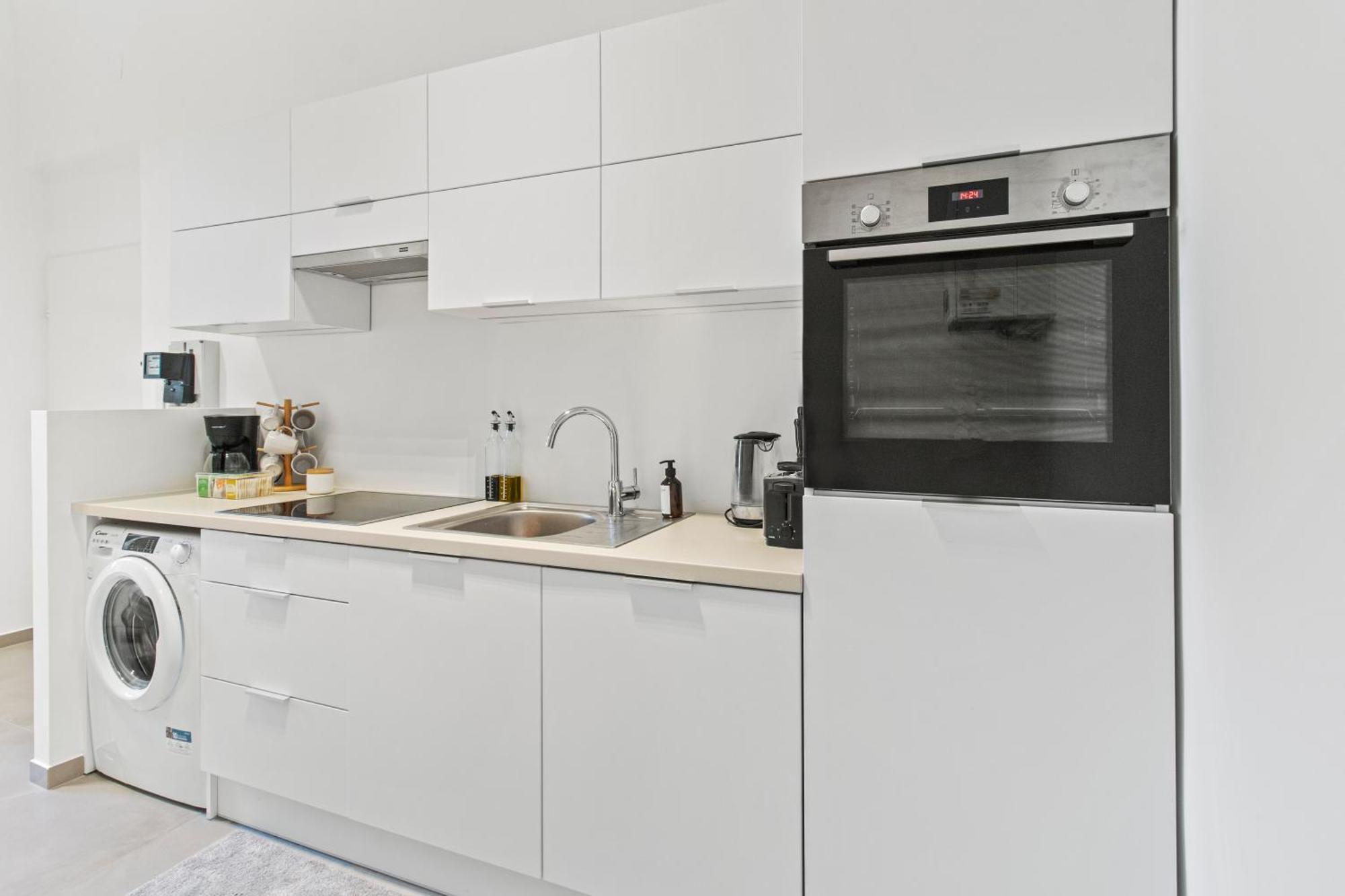 Balcony Apartment, 4 Min To U3 Zipperer Strasse Βιέννη Εξωτερικό φωτογραφία