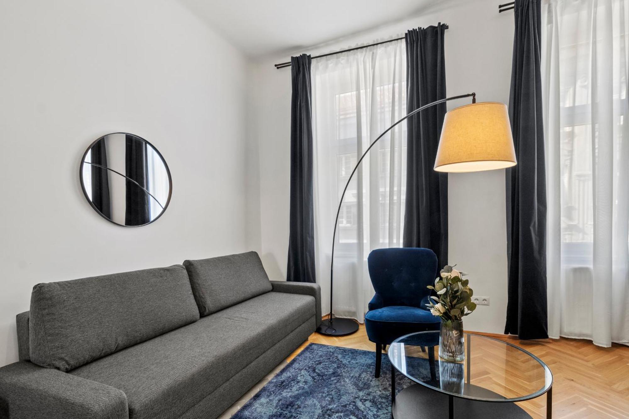 Balcony Apartment, 4 Min To U3 Zipperer Strasse Βιέννη Εξωτερικό φωτογραφία